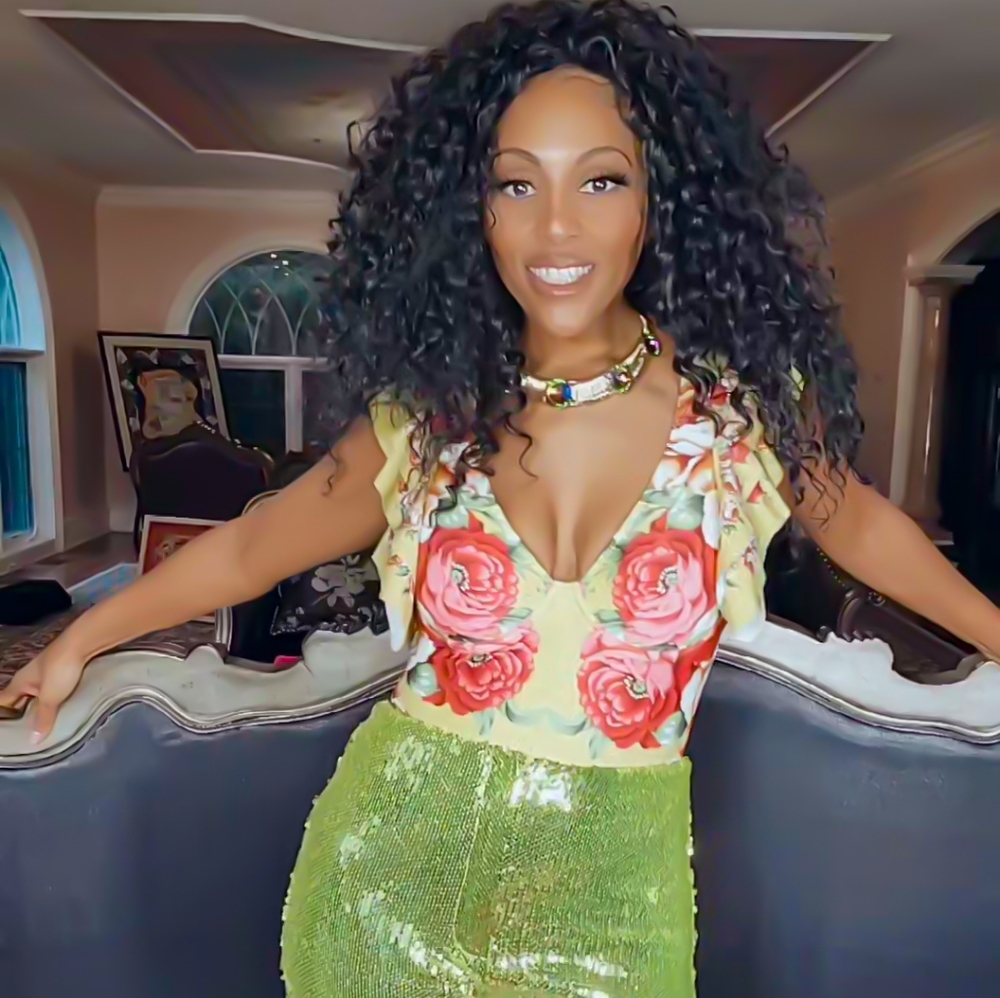 Callie Chartreuse: Red Peony Floral Print Ruffle Cap Sleeve Retro Swimsuit - Picture 10 of 17
